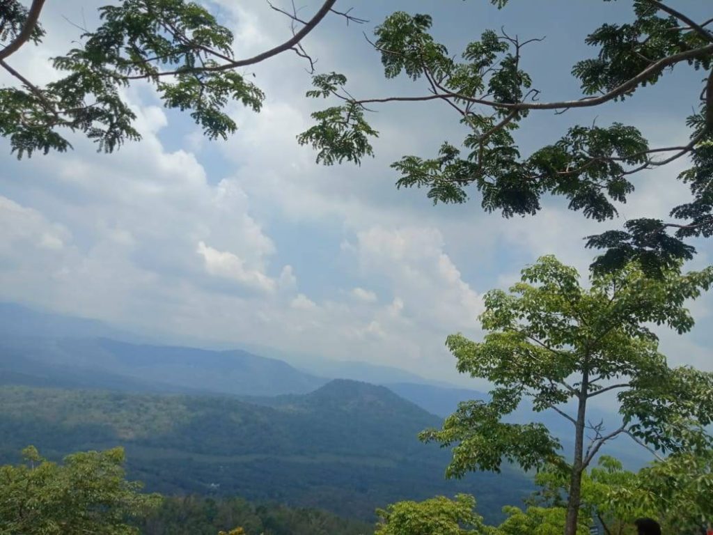 Vadattupara Photography Guide: Best Spots & Times