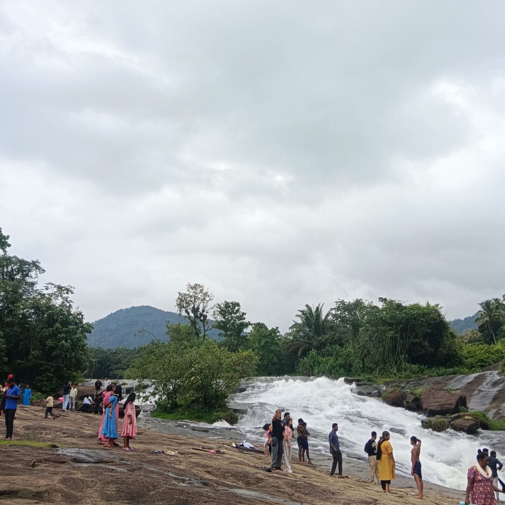 Vadattupara Waterfall